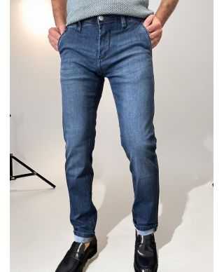 Stylowe spodnie męskie slim jeansowe w kolorze denim