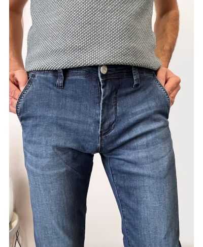 Stylowe spodnie męskie slim jeansowe w kolorze denim