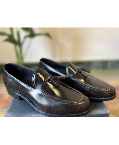 Buty męskie, brązowe - Ozdobne frędzle -Tassel Loafers - Made in Italy