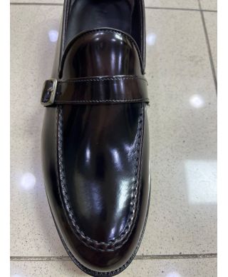 Eleganckie mokasyny męskie z klamrą – model Henrik