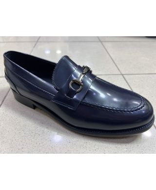 Czarne mokasyny męskie z ozdobną klamrą– eleganckie buty skórzane Made in Italy