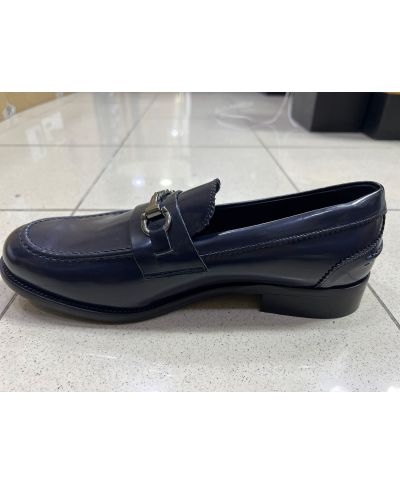 Czarne mokasyny męskie z ozdobną klamrą– eleganckie buty skórzane Made in Italy