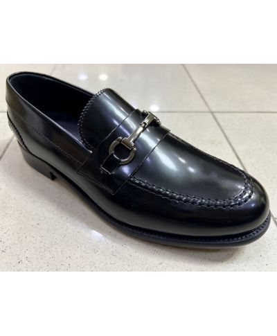 Czarne mokasyny męskie z ozdobną klamrą– eleganckie buty skórzane Made in Italy