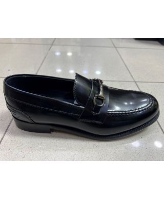 Czarne mokasyny męskie z ozdobną klamrą– eleganckie buty skórzane Made in Italy
