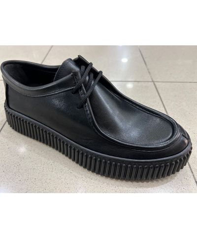 Skórzane buty wiązane Panzer – eleganckie czarne obuwie męskie Made in Italy