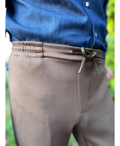 Męskie spodnie dresowe z wiązaniem Fabius w kolorze brązowym – Paul Miranda