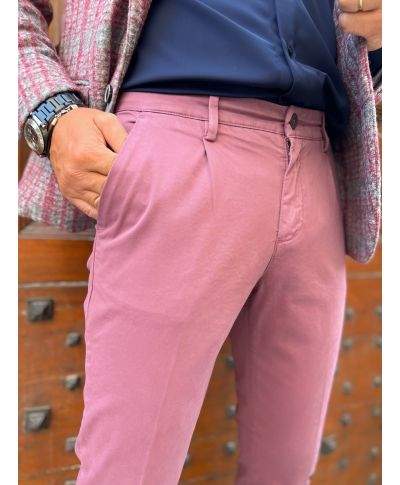 Pantaloni uomo rosa, Paul Miranda