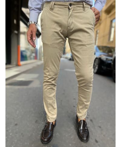 Spodnie męskie w kolorze beżowym - kej jey, model Chinos