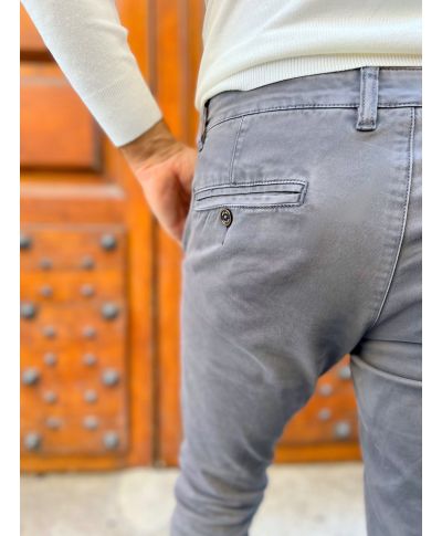 Spodnie męskie w kolorze szarym - kej jey, model Chinos